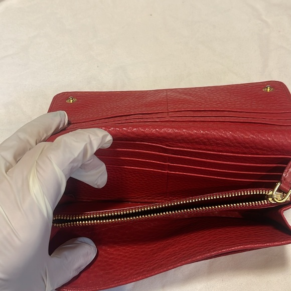 Authentic Prada wallet - Picture 3 of 13